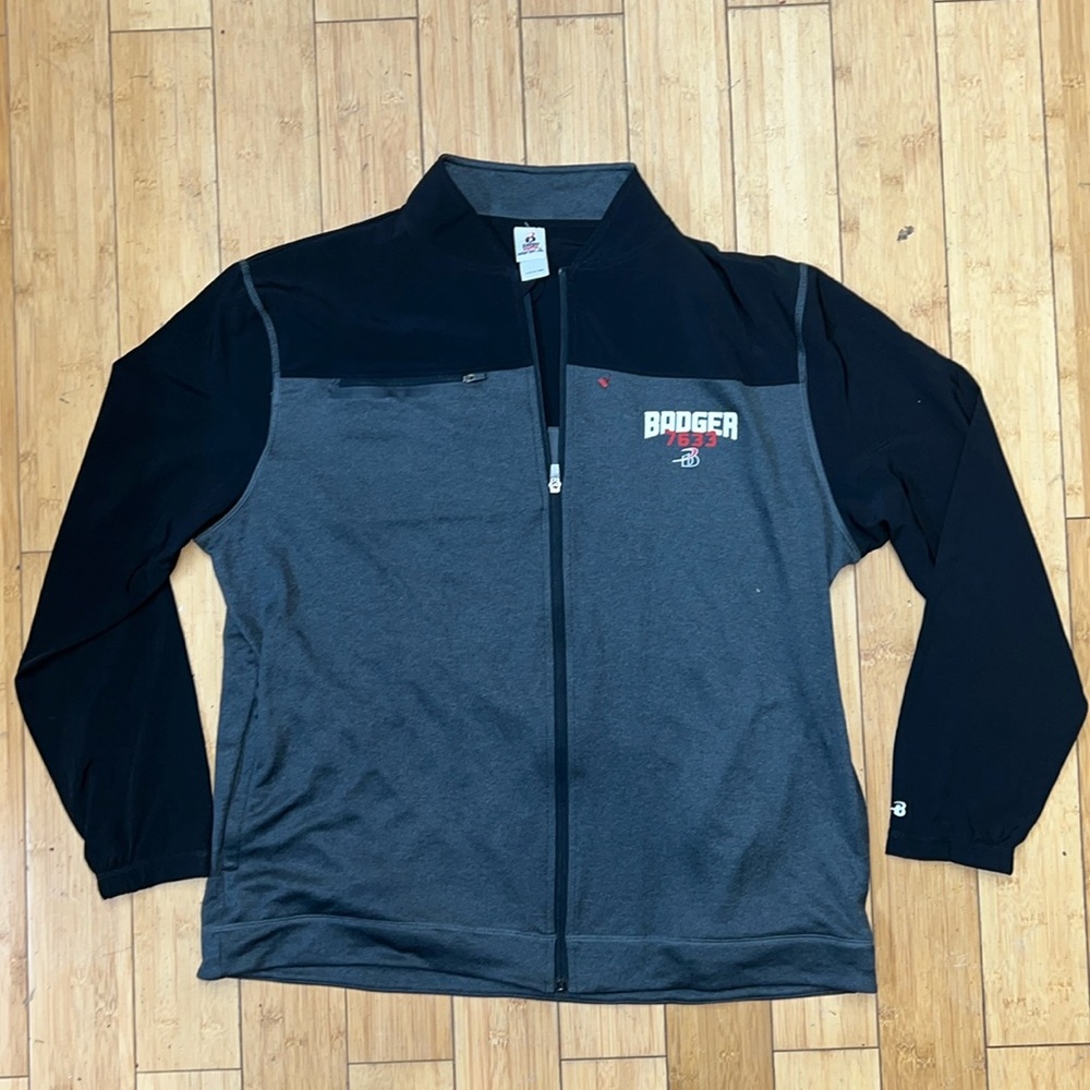 Men’s badger sport, full zip outer core track jacket size large